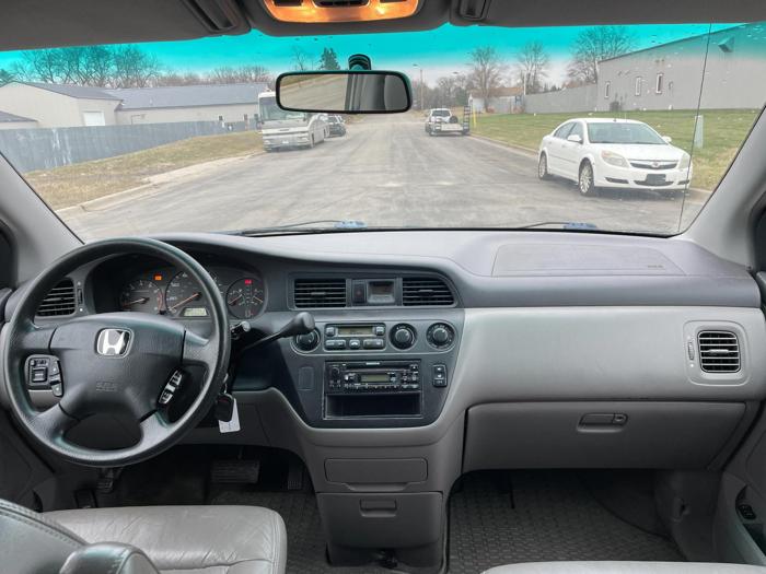 2002 honda odyssey-ex-l ex-l with 306638 miles for sale near elk-river, minnesota 7f672ffd220a4ba2877c270177f6a900.jpg