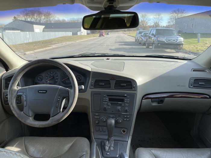 2001 volvo v70 with 186232 miles for sale near elk-river, minnesota 7fa7357b65ab42c999a10c7e281a4944.jpg