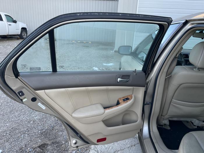 2004 honda accord ex-v6 with 250349 miles for sale near elk-river, minnesota 7fb79b87f6604031bab8a2af67f9b2b9.jpg