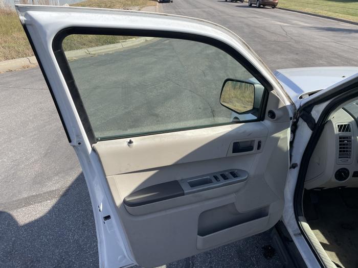 2008 ford escape-xlt- xlt with 148991 miles for sale near elk-river, minnesota 826d21ac980e4f9f96856a1f984a95e5.jpg