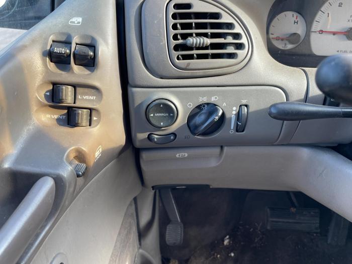 2000 chrysler town-and-country limited with 184467 miles for sale near elk-river, minnesota 836b14839fe64efe9301833352e3e4df.jpg