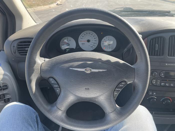2006 chrysler town-and-country sel with 207153 miles for sale near elk-river, minnesota 8662cdfaf8b347968b481857015bdb97.jpg