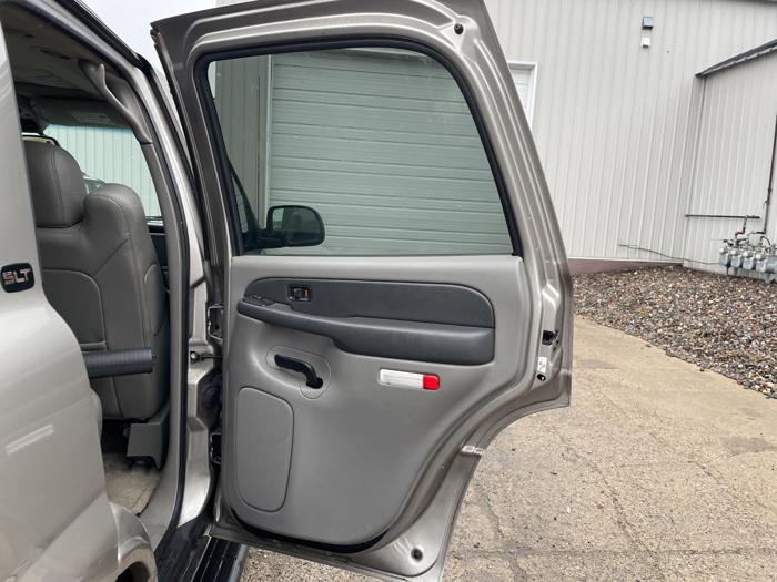 2003 gmc yukon sel with 165146 miles for sale near elk-river, minnesota 8be5bf06a1844249aa3d133893c6d7a1.jpg