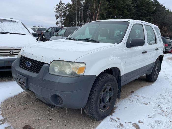 2007 ford escape with 188498 miles for sale near elk-river, minnesota 8c81e9f2d11f4ce8bd7a4f3d2cf8ae9c.jpg