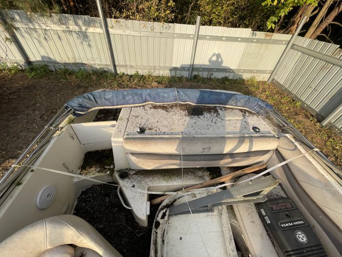2006 larson escape for sale near elk-river, minnesota 8d04b454946b49ec989aea86c7b5591f.jpg