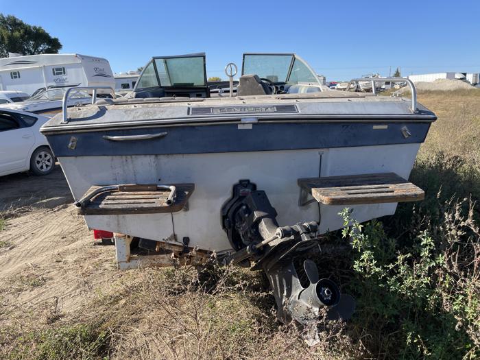 1986 century- lx-2000 for sale near elk-river, minnesota 8dab1340d3704dcc875967e93c79b4aa.jpg
