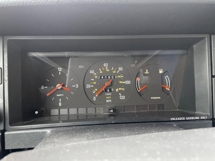 1989 volvo 240-series dl with 241920 miles for sale near elk-river, minnesota 8e9f6e2bd628427dbeb3e45554514ba1.jpg