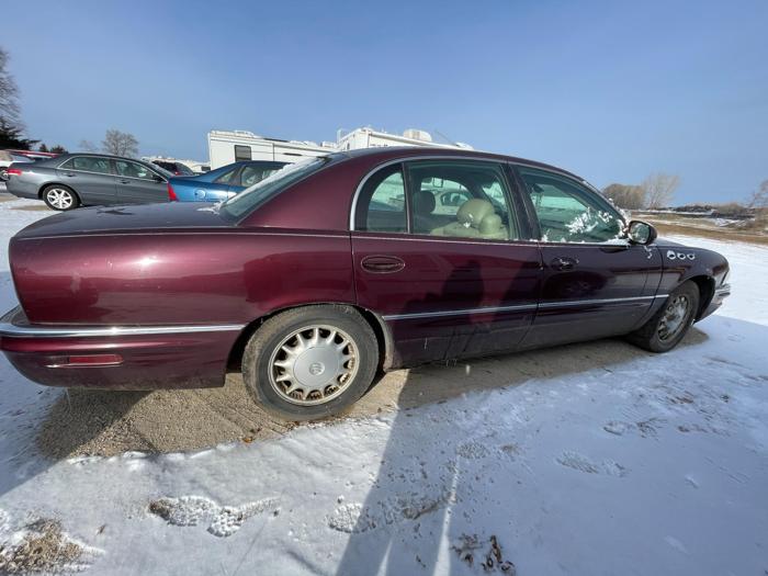 2005 buick park-avenue with 238822 miles for sale near elk-river, minnesota 92e0f667b11e4b2ab6259bfb29014eb2.jpg