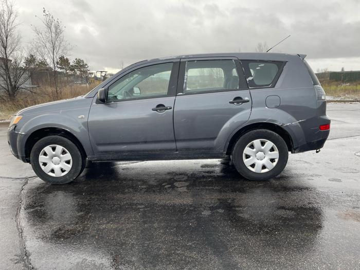 2007 mitsubishi outlander sel with 174016 miles for sale near elk-river, minnesota 94ba58b14b804a438cbf1312ea47ba48.jpg