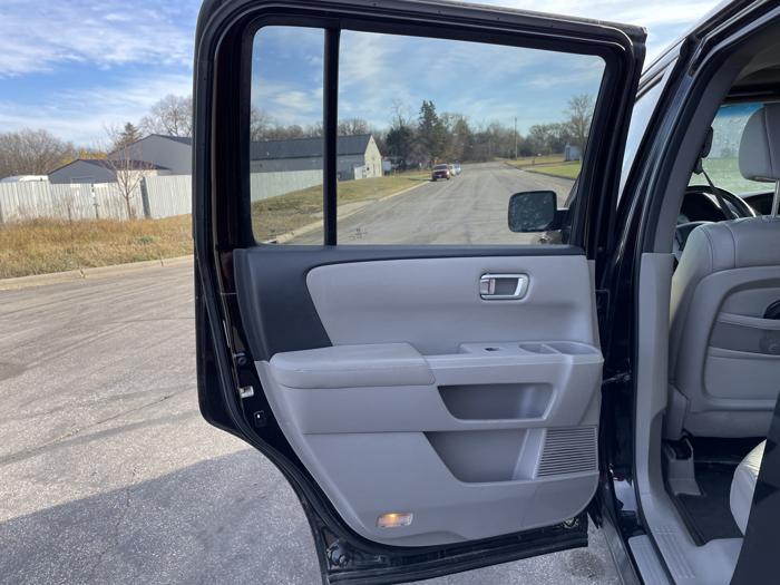 2010 honda pilot ex-l with 246273 miles for sale near elk-river, minnesota 94ea21fa146f41d38bf80f48cc364586.jpg