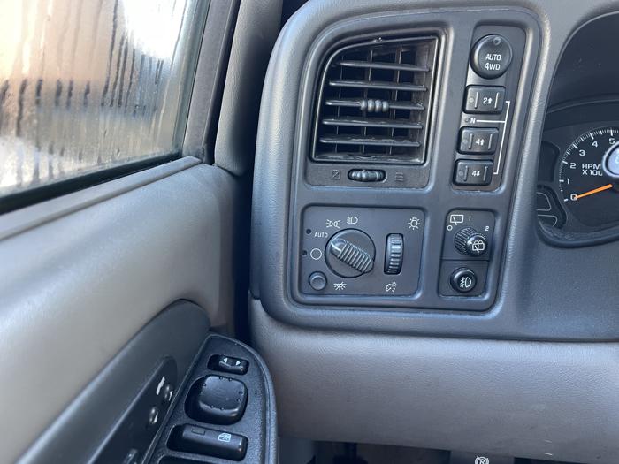 2003 gmc yukon-xl 1500 with 251810 miles for sale near elk-river, minnesota 951f8f6430ed4c42ad9e2d721e2e095c.jpg
