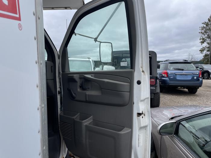 2004 chevrolet express sel with 162588 miles for sale near elk-river, minnesota 957fe0840a034d62b628d261dac90f9d.jpg