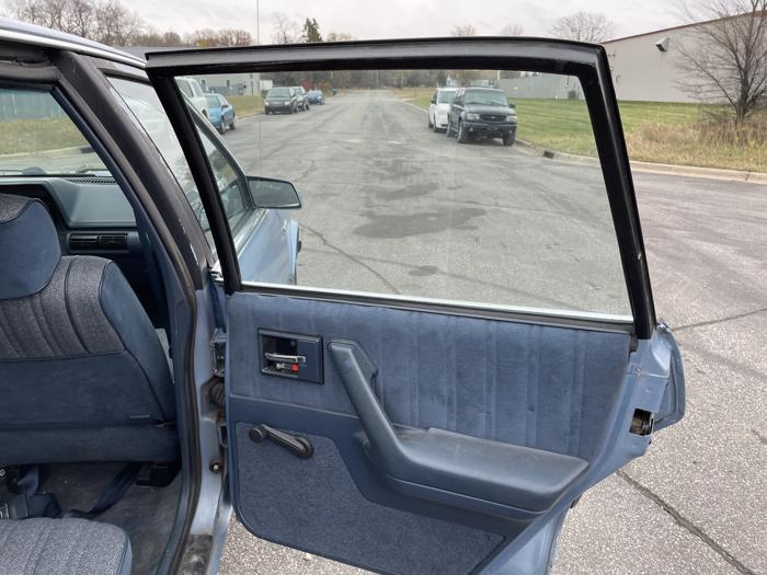 1990 oldsmobile cutlass-ciera with 153182 miles for sale near elk-river, minnesota 96726bb714c642bc94be9a3a63a72e20.jpg