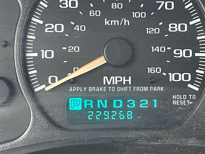 2002 chevrolet silverado-1500 sel with 229269 miles for sale near elk-river, minnesota 97aa7d2889954ded8045c282b01e3965.jpg