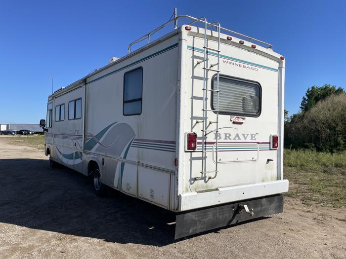 1999 ford motorhome-chassis super-duty with 106821 miles for sale near elk-river, minnesota 990a7791876e4ad1a1a225b17bb82370.jpg