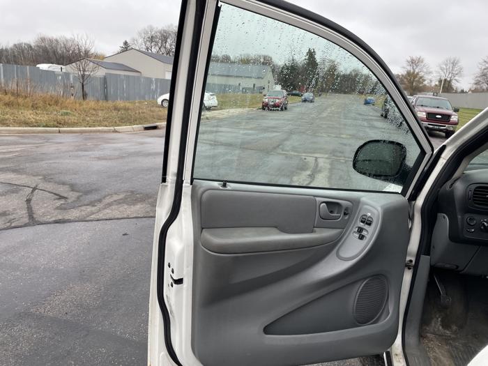 2007 dodge caravan-grand-caravan sxt with 96603 miles for sale near elk-river, minnesota 990ad23d27844c85abc2efce7d0aaca7.jpg