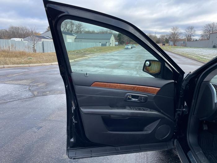 2009 cadillac srx sel with 167887 miles for sale near elk-river, minnesota 9ad38cae728745b3907c86bec82771ac.jpg