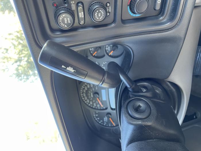 2003 gmc yukon-xl 1500 with 251810 miles for sale near elk-river, minnesota 9c7042489bba4b5aad3bd459239ace00.jpg