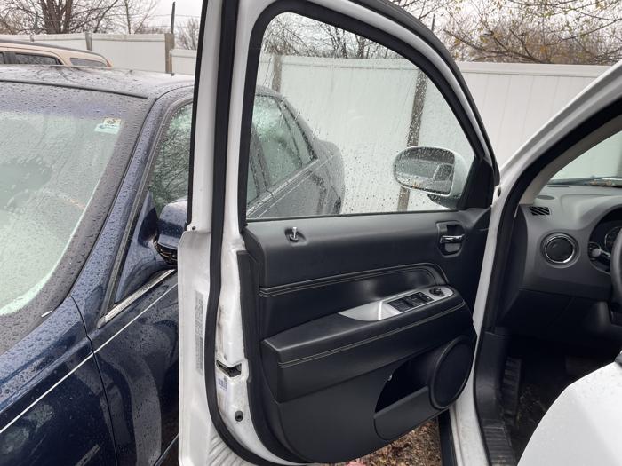 2016 jeep compass latitude with 158481 miles for sale near elk-river, minnesota 9ef4f59e331140ae9b55a33147bbde13.jpg