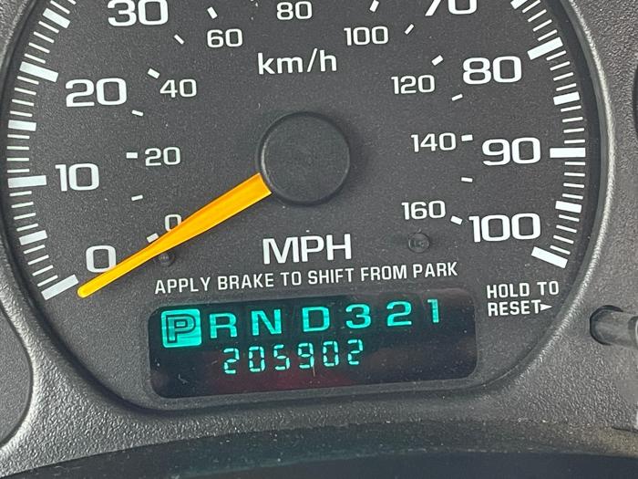 1999 chevrolet silverado 1500 with 205902 miles for sale near elk-river, minnesota 9f98dd35608248f6aeaa74a53882d806.jpg