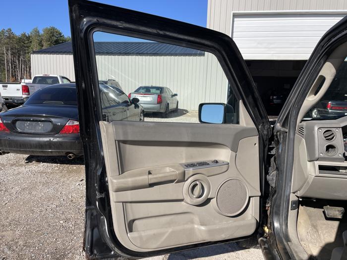 2006 jeep commander sel with 151609 miles for sale near elk-river, minnesota a077a53e17da4cb6a0d554594cd7eda9.jpg