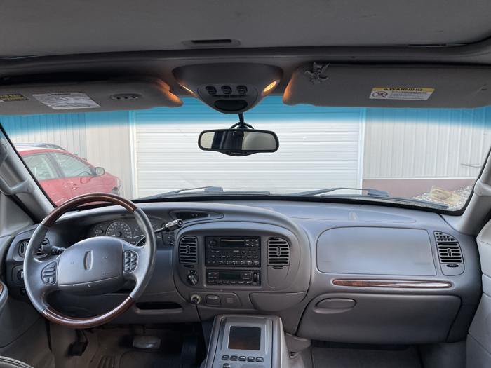 2001 lincoln navigator-l sel with 216101 miles for sale near elk-river, minnesota a4e1e5a3f9da43058f53d847970f46e6.jpg