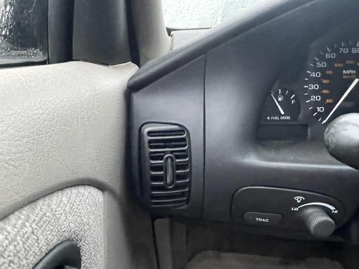 2000 saturn sw2 with 111716 miles for sale near elk-river, minnesota a5ad46d40eef420f9c110f5c613248fc.jpg