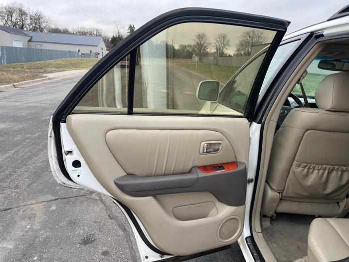 2001 lexus rx sel with 147644 miles for sale near elk-river, minnesota a920ecd270c54fbaa935be8258ff1147.jpg