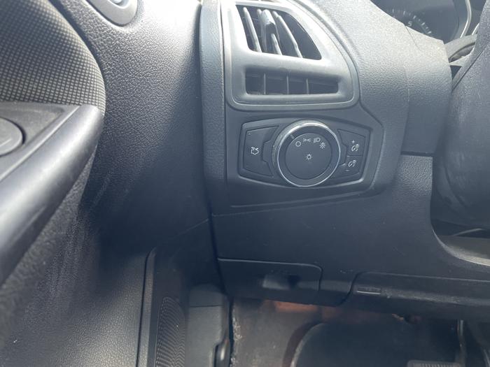 2014 ford focus se with 131845 miles for sale near elk-river, minnesota aa6fbe4ba1fc4b628dd9eb1015d81a3b.jpg