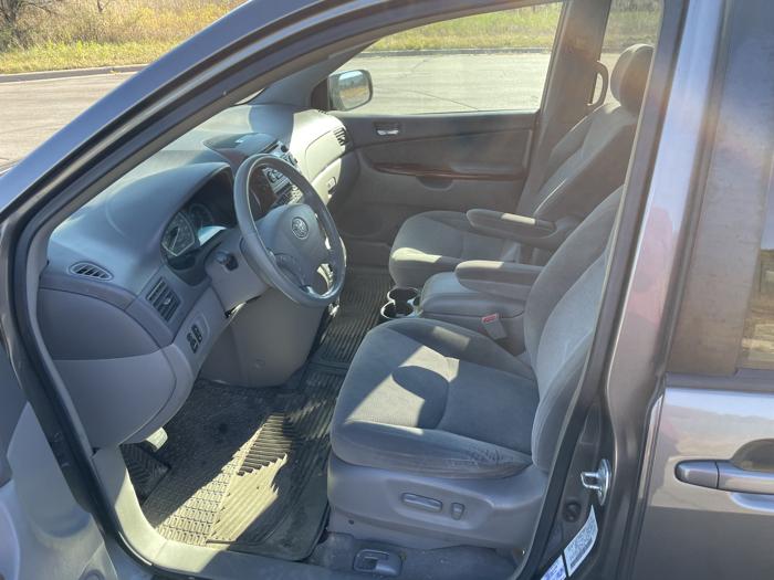 2004 toyota sienna xle with 268017 miles for sale near elk-river, minnesota aa7f821c91084f54bcb75d363ae308e5.jpg