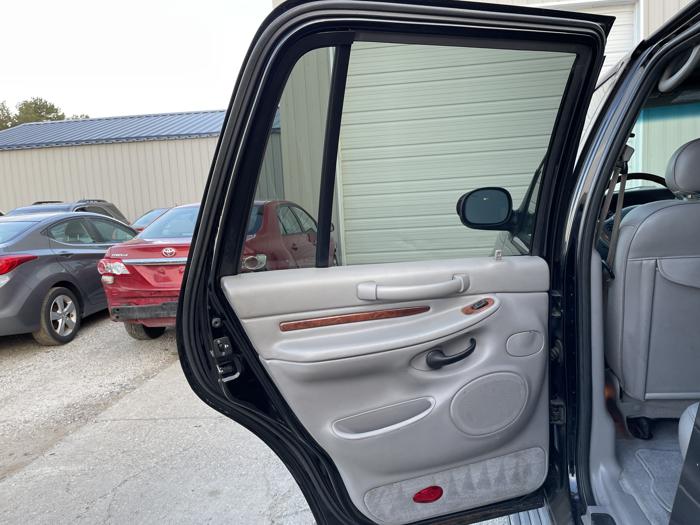 2001 lincoln navigator-l sel with 216101 miles for sale near elk-river, minnesota abf751e2dc3e4ca2bfe3b6c0e0a30212.jpg