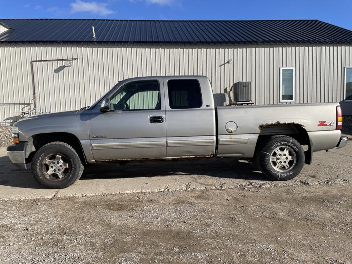 2000 chevrolet silverado 1500 with 233829 miles for sale near elk-river, minnesota aee93c8311d64f6fbbdfb76707eaaaa2.jpg