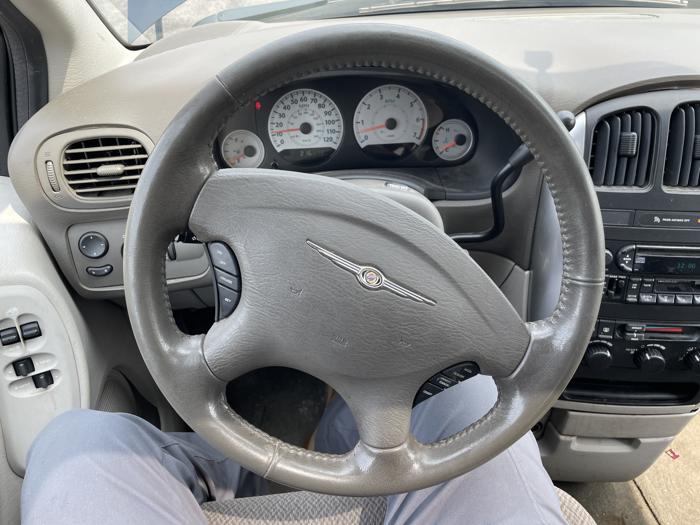 2007 chrysler town-&-country touring with 216573 miles for sale near elk-river, minnesota af394c0c28d84f69aa23b723b66c484a.jpg