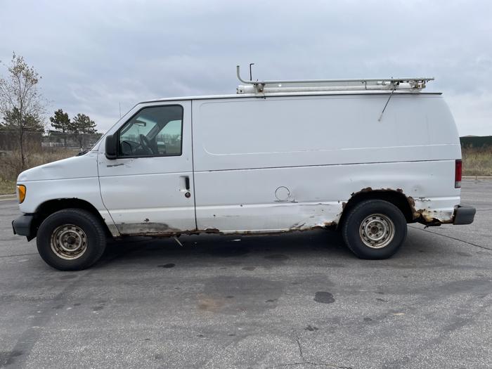 2003 ford e-150 base with 209692 miles for sale near elk-river, minnesota b0999d26a5b8407b918f3622fb651d51.jpg