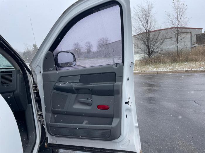 2007 dodge ram with 163409 miles for sale near elk-river, minnesota b0bd28d4718f4e9ebb03d90057624709.jpg