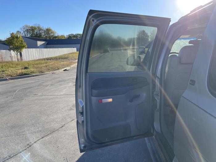 2003 gmc yukon-xl 1500 with 309803 miles for sale near elk-river, minnesota b4a2dafeaac94502a0227ec0617a9c53.jpg