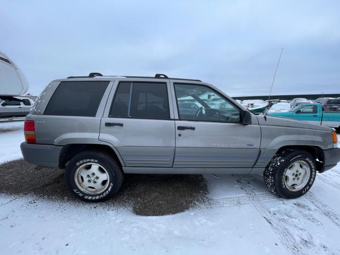 1997 jeep grand-cherokee laredo with 218173 miles for sale near elk-river, minnesota b53e9d7cb57144399f401db6c4ce5aff.jpg