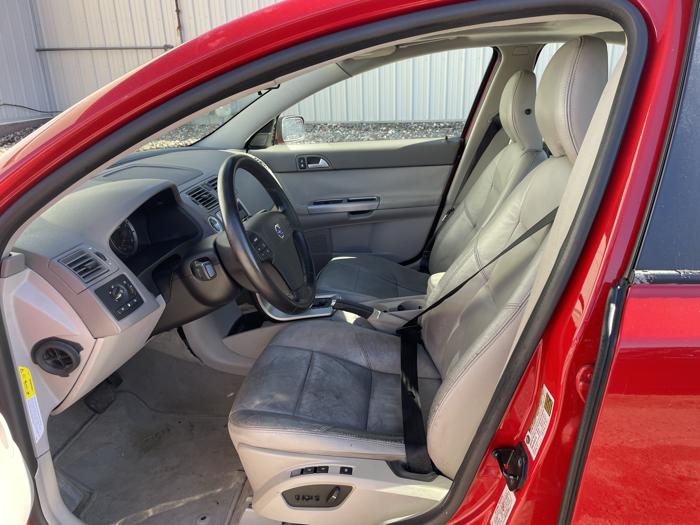 2005 volvo s40 sel with 104898 miles for sale near elk-river, minnesota b5d8cf07b2264becadfd6388c7c3373a.jpg