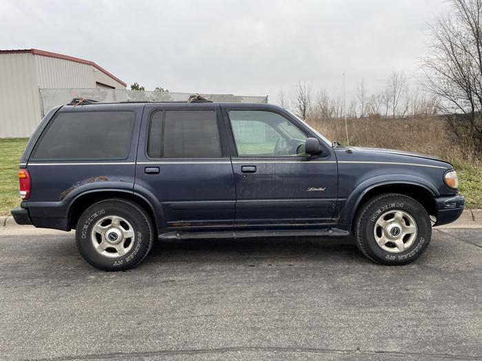 1999 ford explorer xls with 347393 miles for sale near elk-river, minnesota b6cd319eb59344abbd75c8af2a5c0a74.jpg