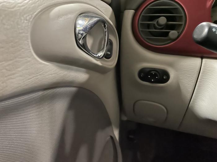 2002 chrysler pt-cruiser limited---dream-cruiser with 94224 miles for sale near elk-river, minnesota b761498bc7ea4b649475bddd6914907e.jpg