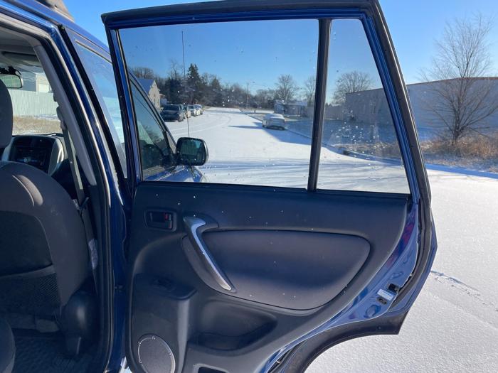 2005 toyota rav4 with 165876 miles for sale near elk-river, minnesota b8b5fe95c8e2407aae2781e771caf31e.jpg