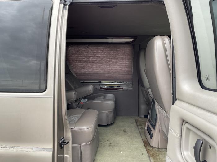 2001 chevrolet express sel with 205506 miles for sale near elk-river, minnesota b96acba51cef4719a04cb5cc1450ca18.jpg