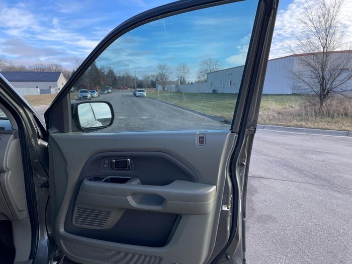 2007 honda pilot lx with 191773 miles for sale near elk-river, minnesota b9d1501eeb9a415dab60079ec31e1f9d.jpg