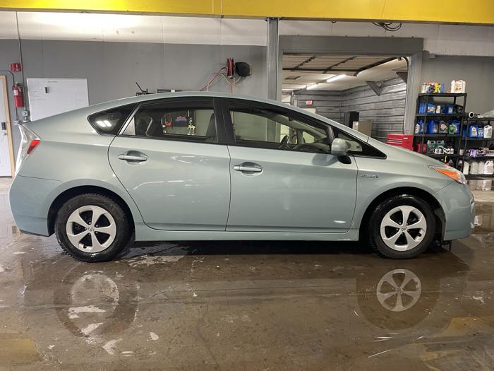 2012 toyota prius sel with 138275 miles for sale near elk-river, minnesota bafd51266c6b45699ce1b1c0410b77ee.jpg