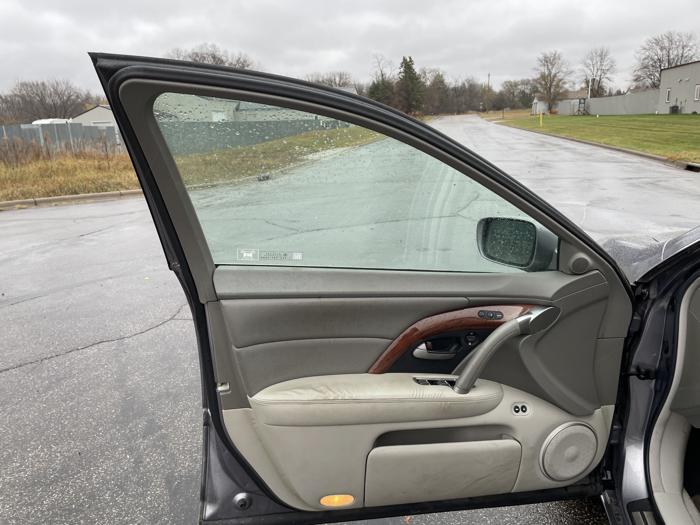2006 acura rl with 162364 miles for sale near elk-river, minnesota bc356e0b352a4be4a4f0b1cb8ac67933.jpg
