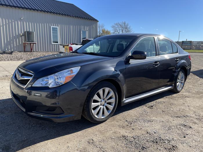 2011 subaru legacy 2.5i-limited with 145624 miles for sale near elk-river, minnesota be613e8efab84e5e91b9e83efbf5f62c.jpg