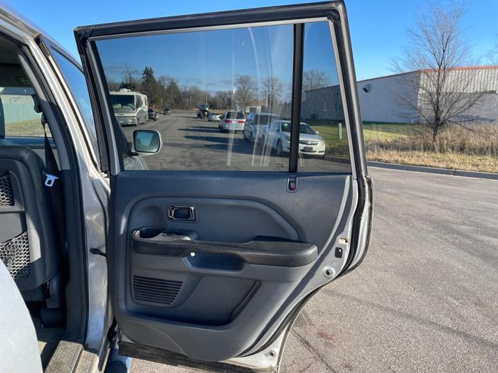 2005 honda pilot ex-l with 286175 miles for sale near elk-river, minnesota c3120648fa43423282f760fdcce77843.jpg