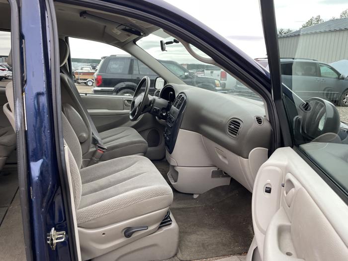 2005 dodge caravan-grand-caravan sxt with 184852 miles for sale near elk-river, minnesota c3f44ed1a2854387bf6bdf2b54e5e616.jpg