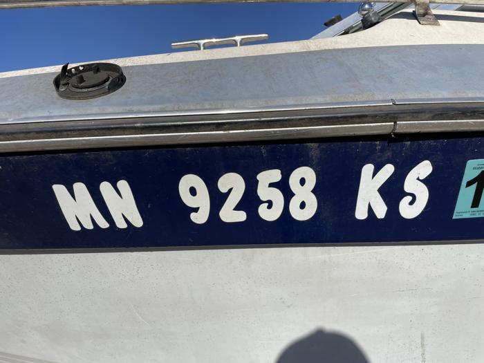 1986 century- lx-2000 for sale near elk-river, minnesota c81fa44bcc7d413999d7f253e5c998bf.jpg