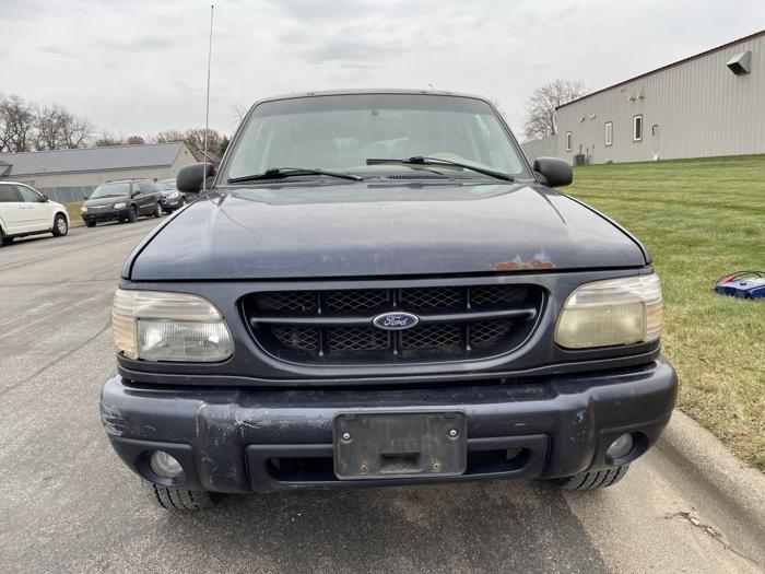1999 ford explorer xls with 347393 miles for sale near elk-river, minnesota c945354db4804bb39a557bc03986fbd9.jpg